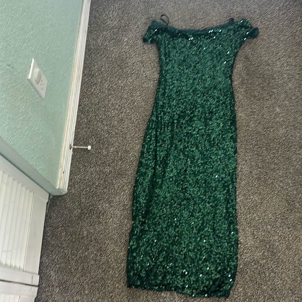 Cute stylish emerald dress !